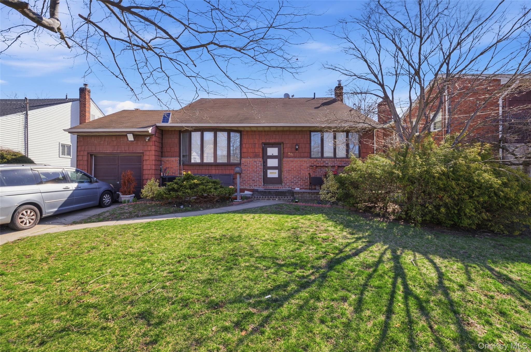921 Edwards Boulevard – For Sale
