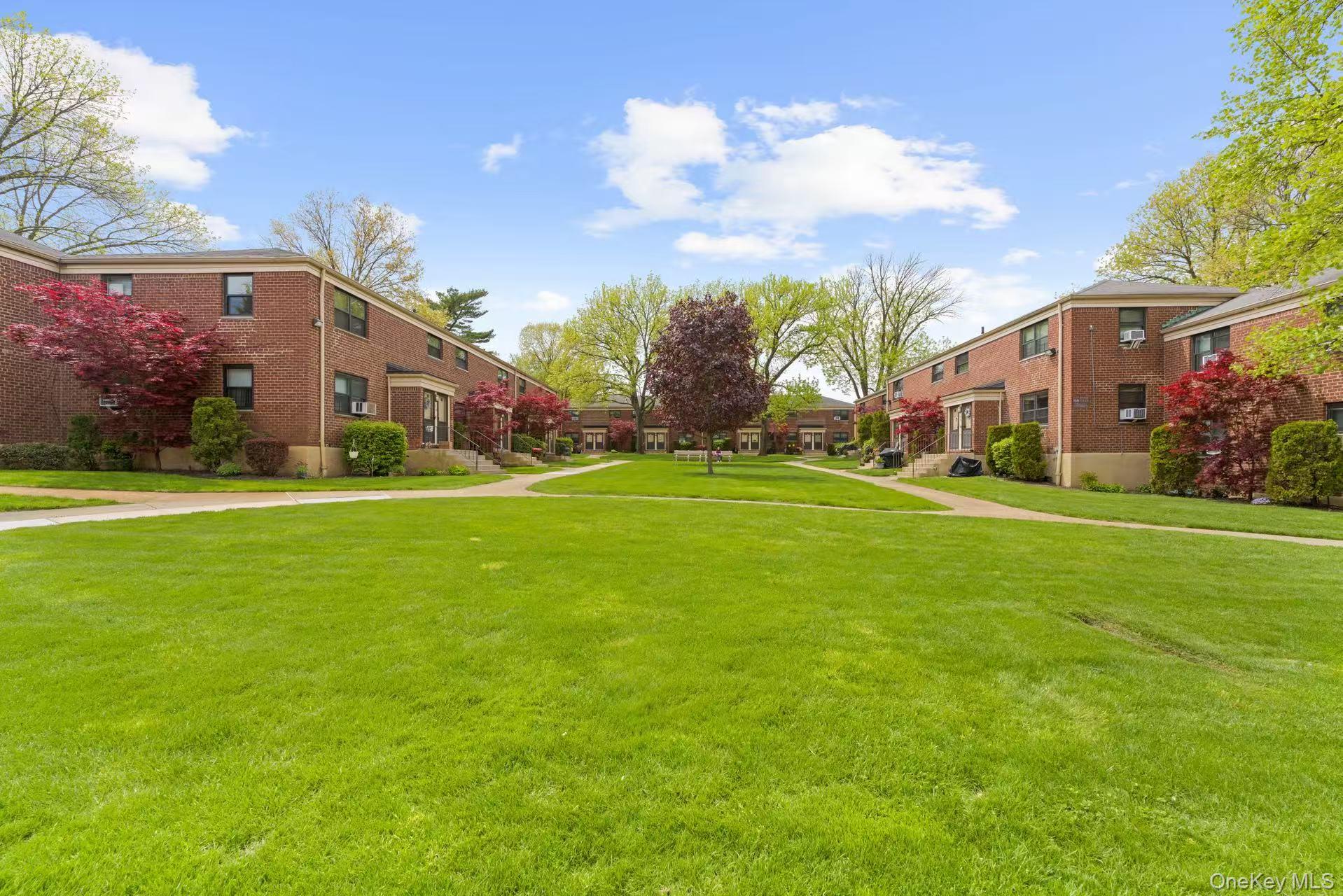 7632 Springfield Boulevard, Unit 143A photo 17