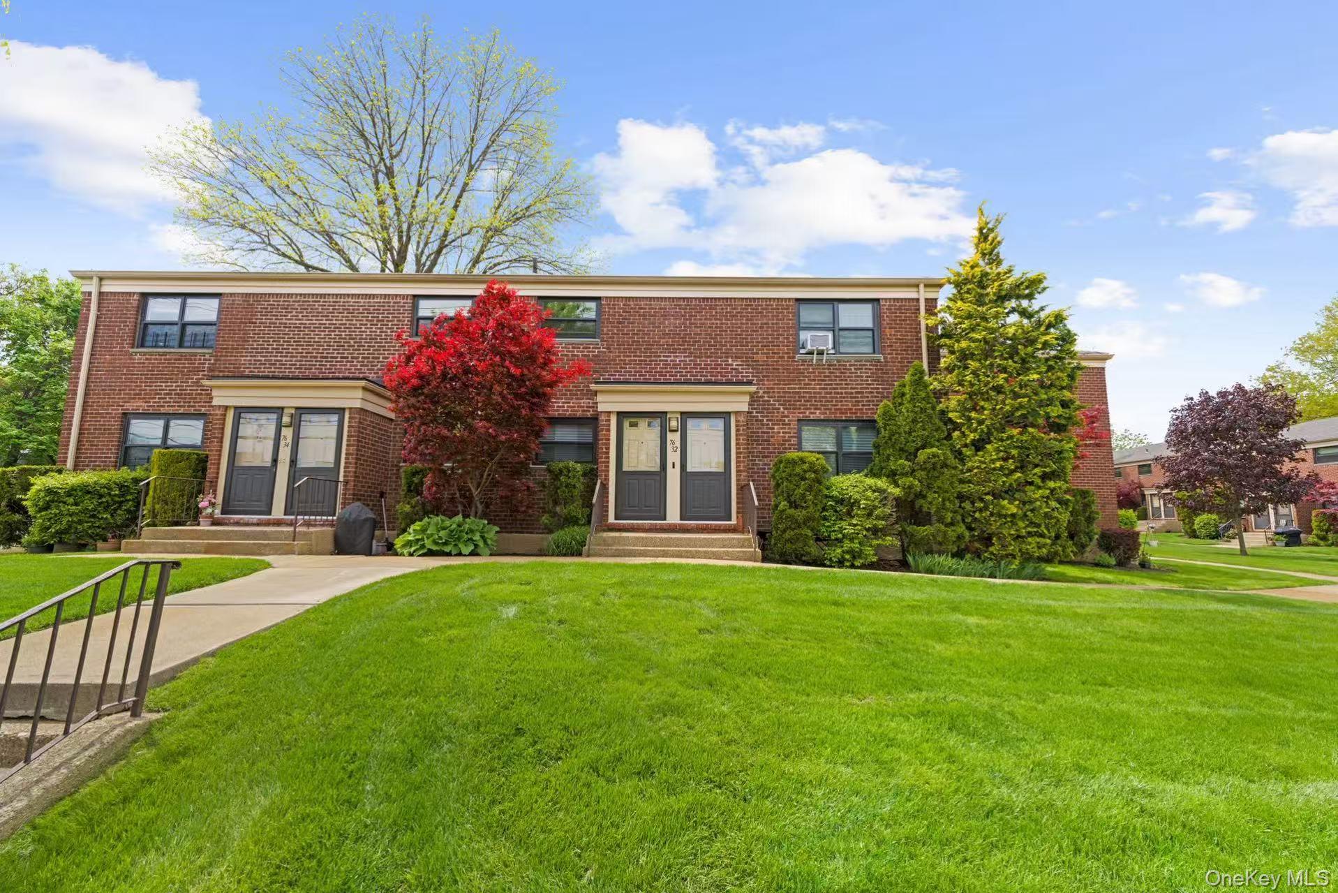 7632 Springfield Boulevard, Unit 143A photo 2