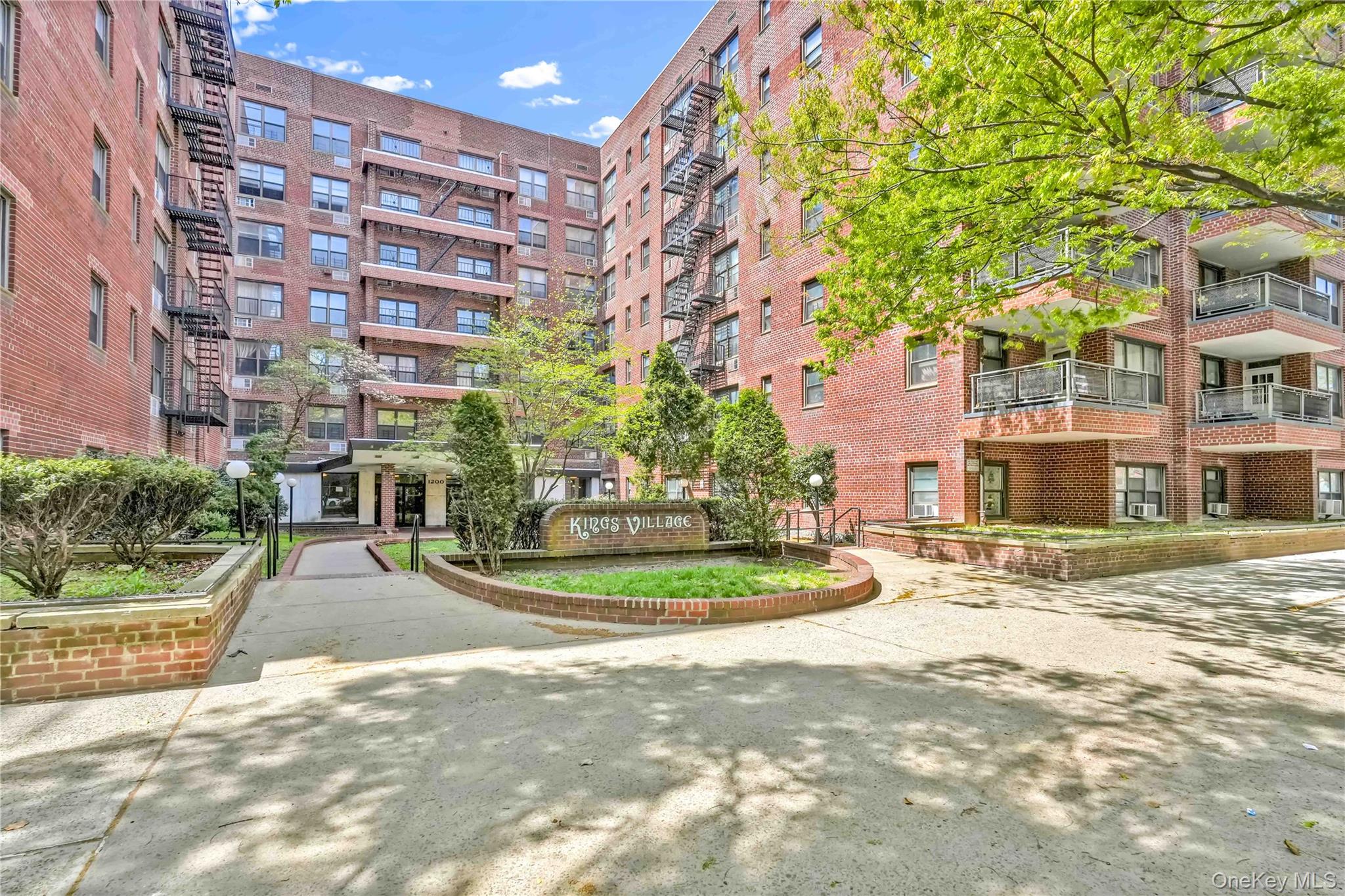 1200 E 53rd Street, Unit 3U photo 5