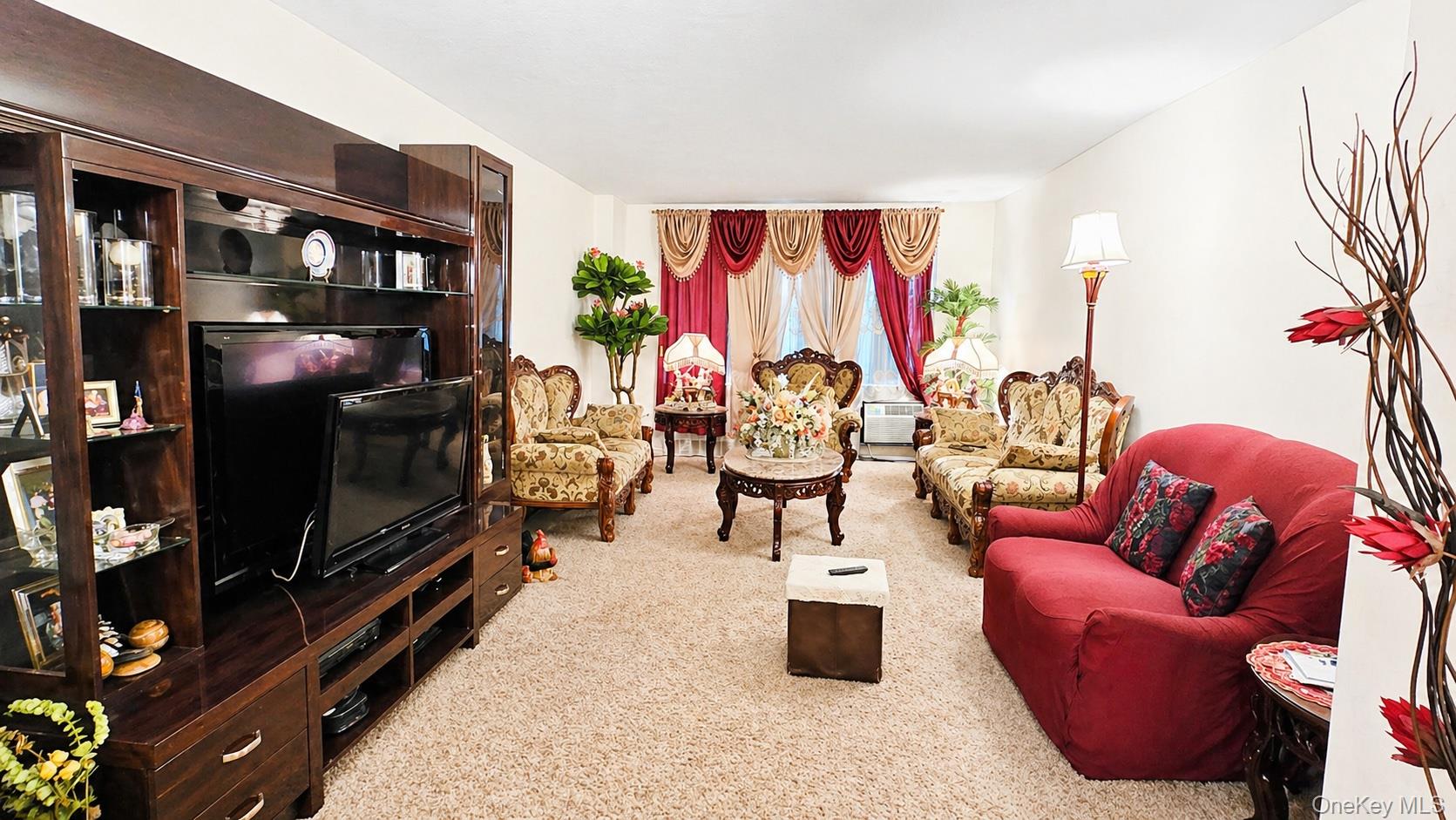 1200 E 53rd Street, Unit 3U photo 2