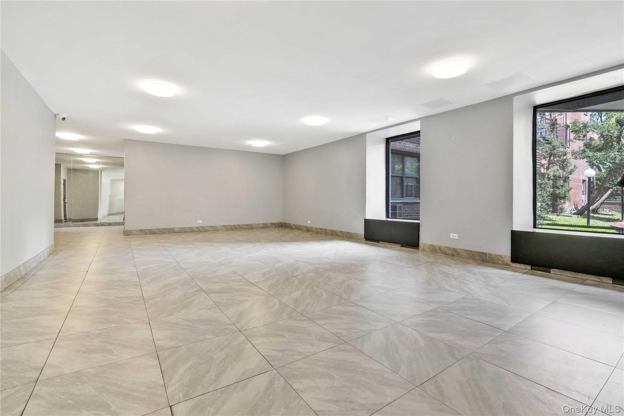 1200 E 53rd Street, Unit 3U photo 14