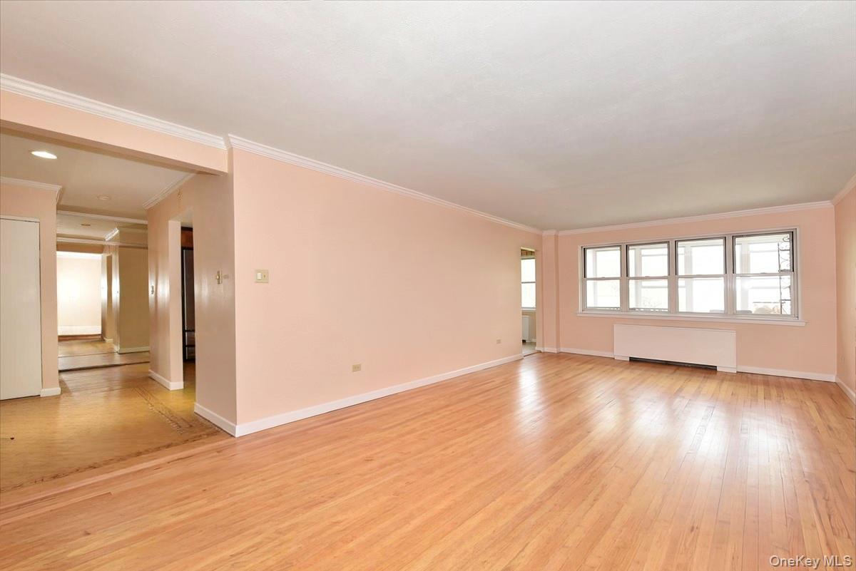 180 S Middle Neck Road, Unit 3-K photo 7