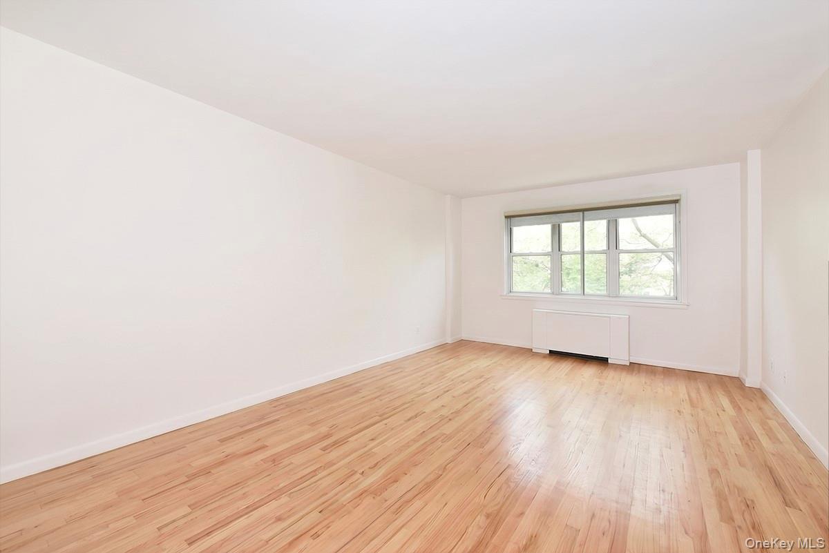 180 S Middle Neck Road, Unit 3-K photo 11