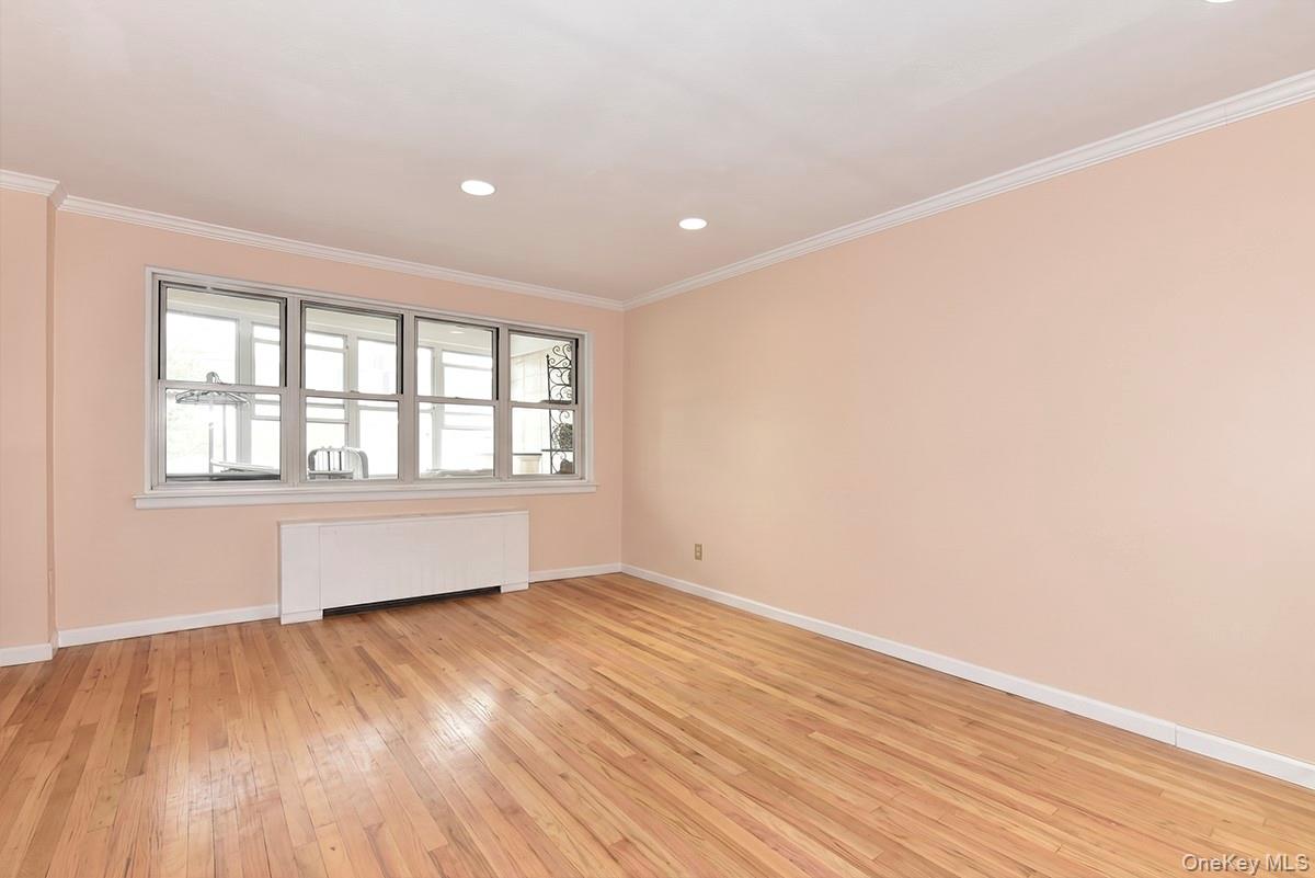 180 S Middle Neck Road, Unit 3-K photo 8