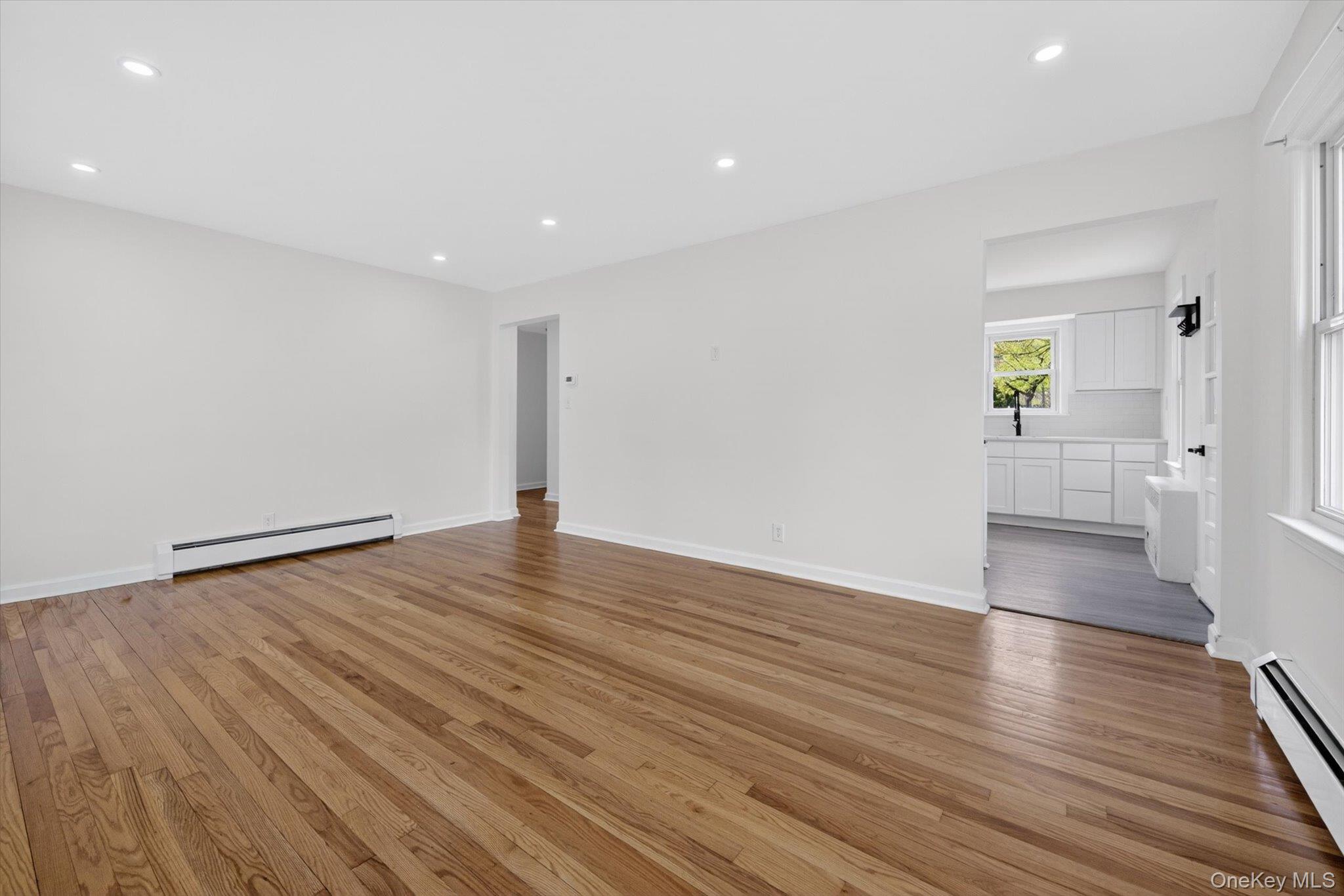 14 Roslyn Street – For Sale photo 12