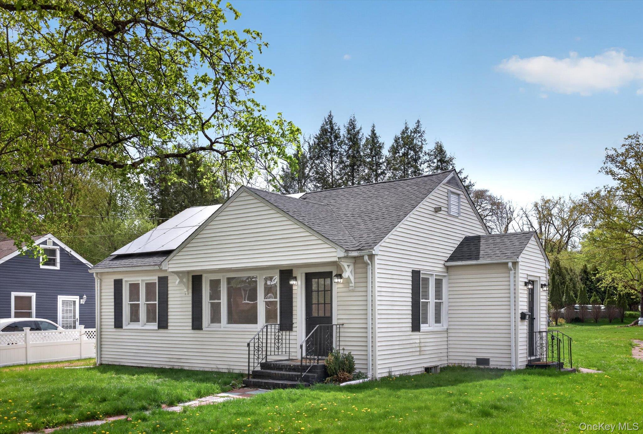14 Roslyn Street – For Sale photo 27