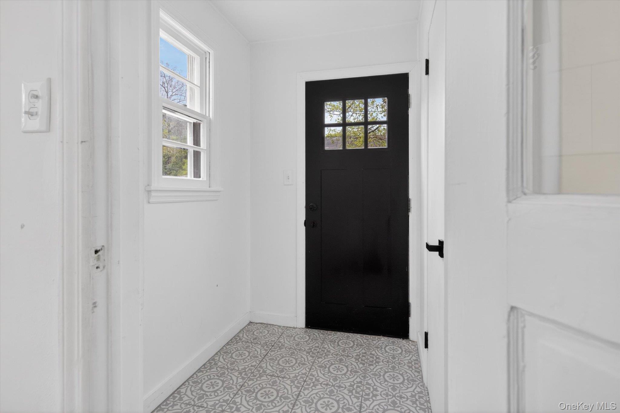 14 Roslyn Street – For Sale photo 3