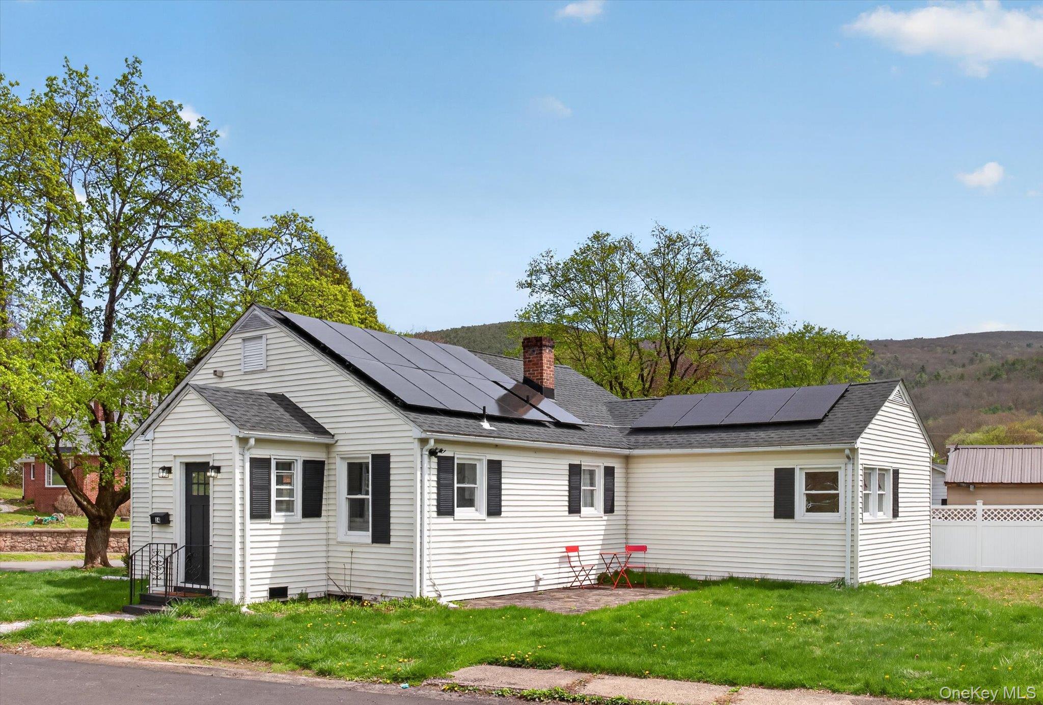 14 Roslyn Street – For Sale photo 29