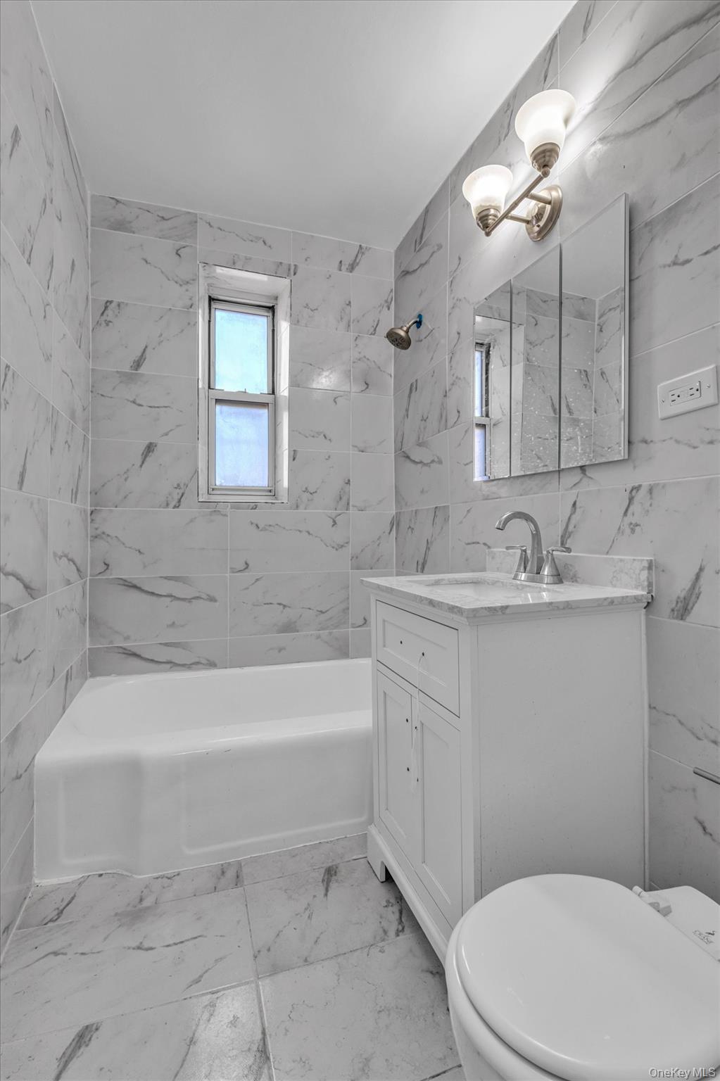 67-12 Yellowstone Boulevard, Unit E5 photo 14