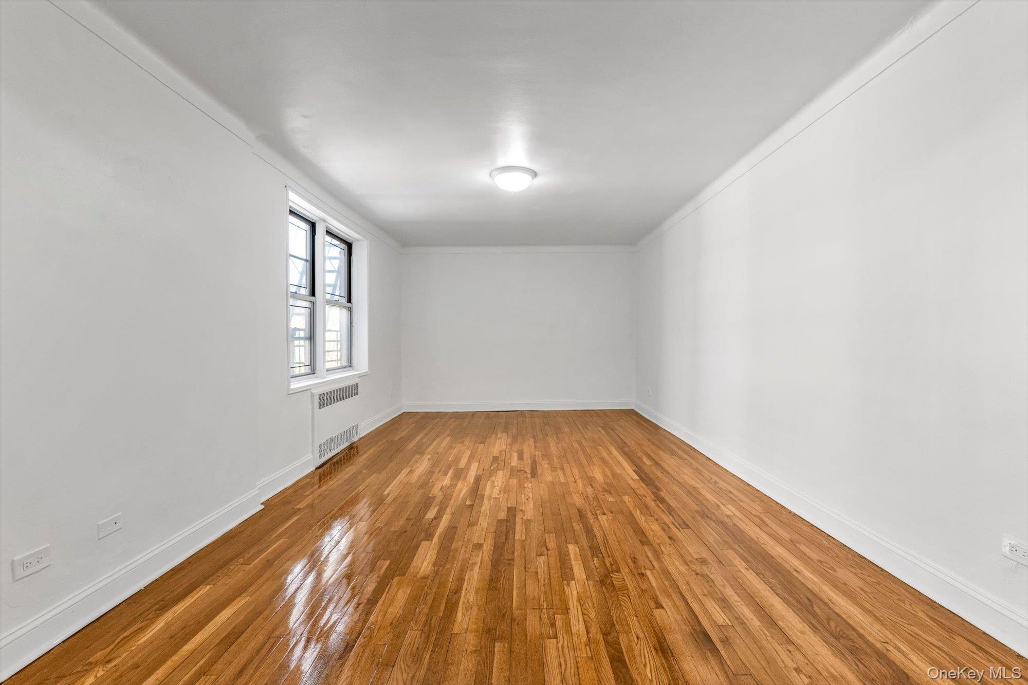 67-12 Yellowstone Boulevard, Unit E5 photo 2