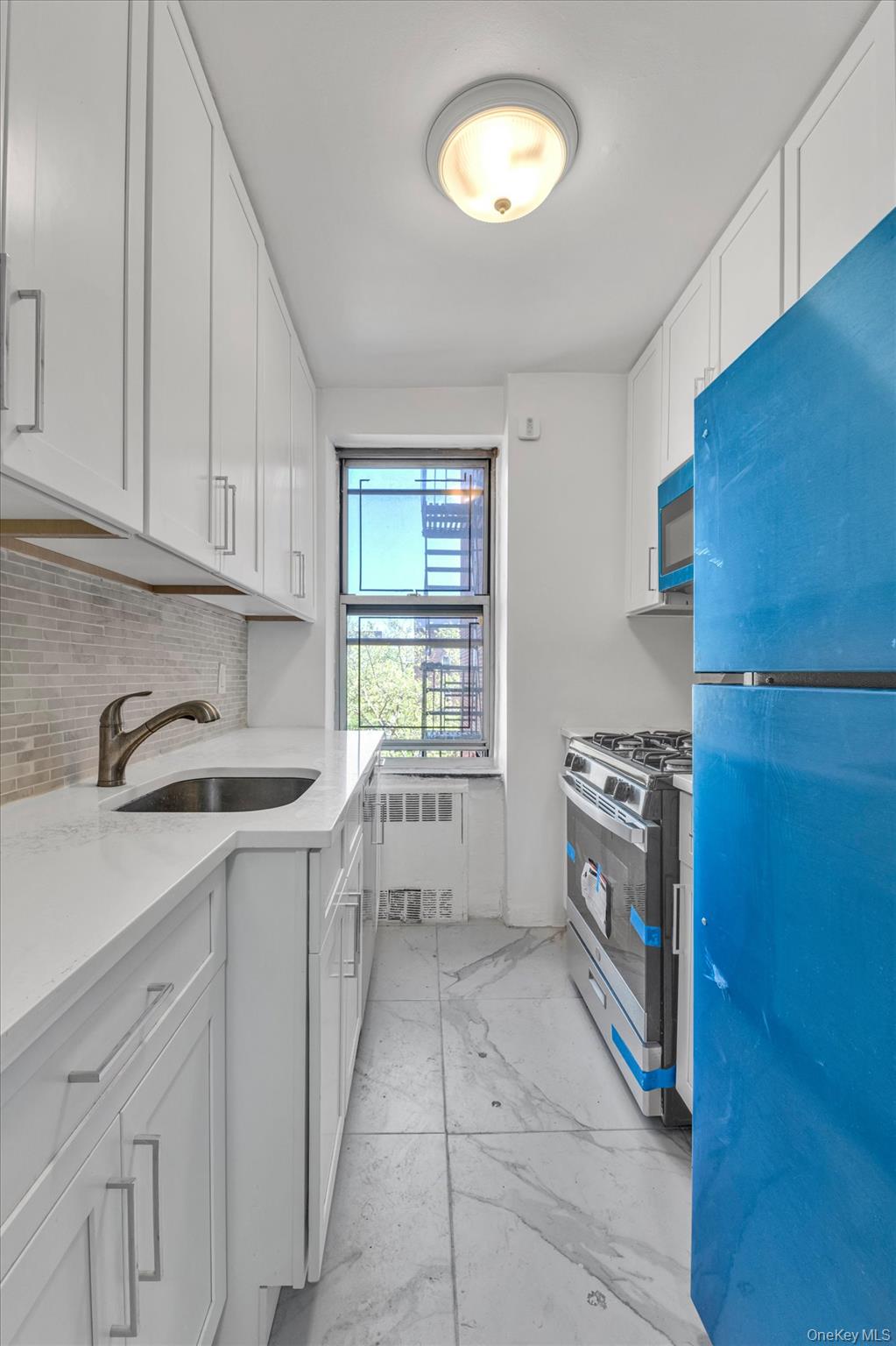 67-12 Yellowstone Boulevard, Unit E5 photo 12