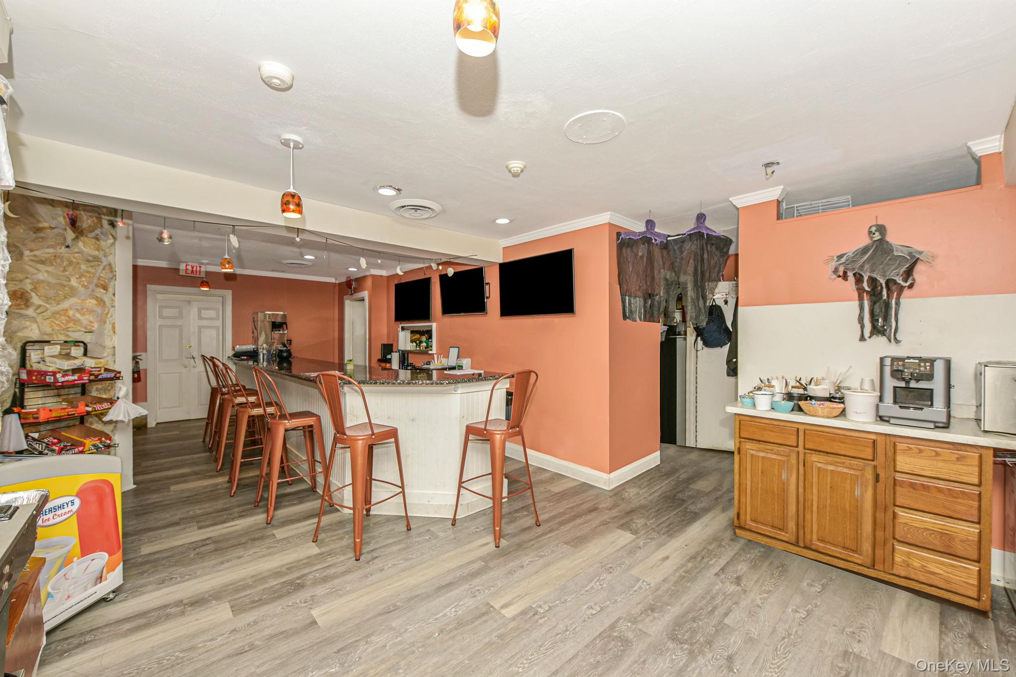 86 Birchwood Road, Unit 402 photo 44
