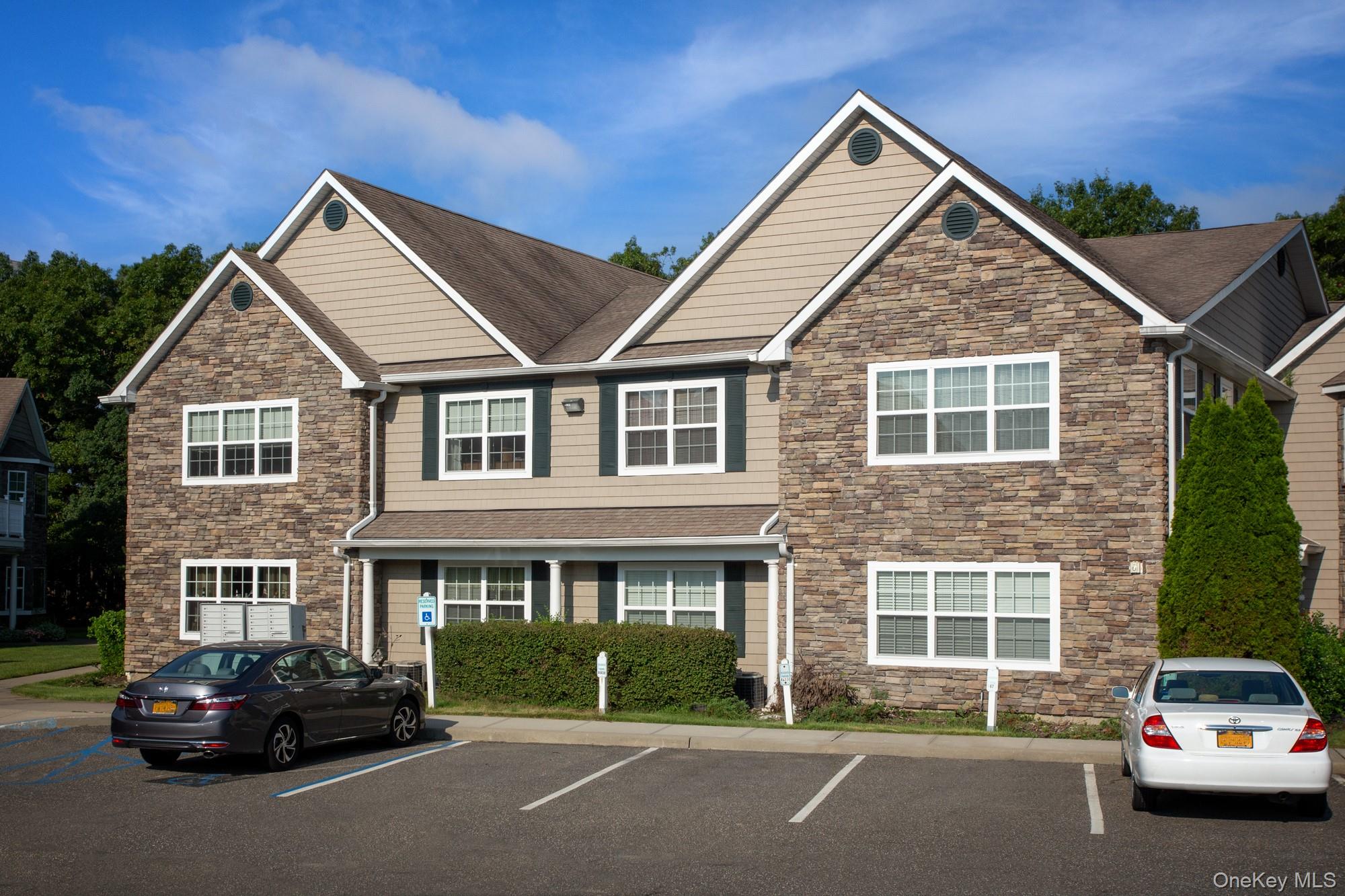 219 Adams Way, Unit 219 photo 2