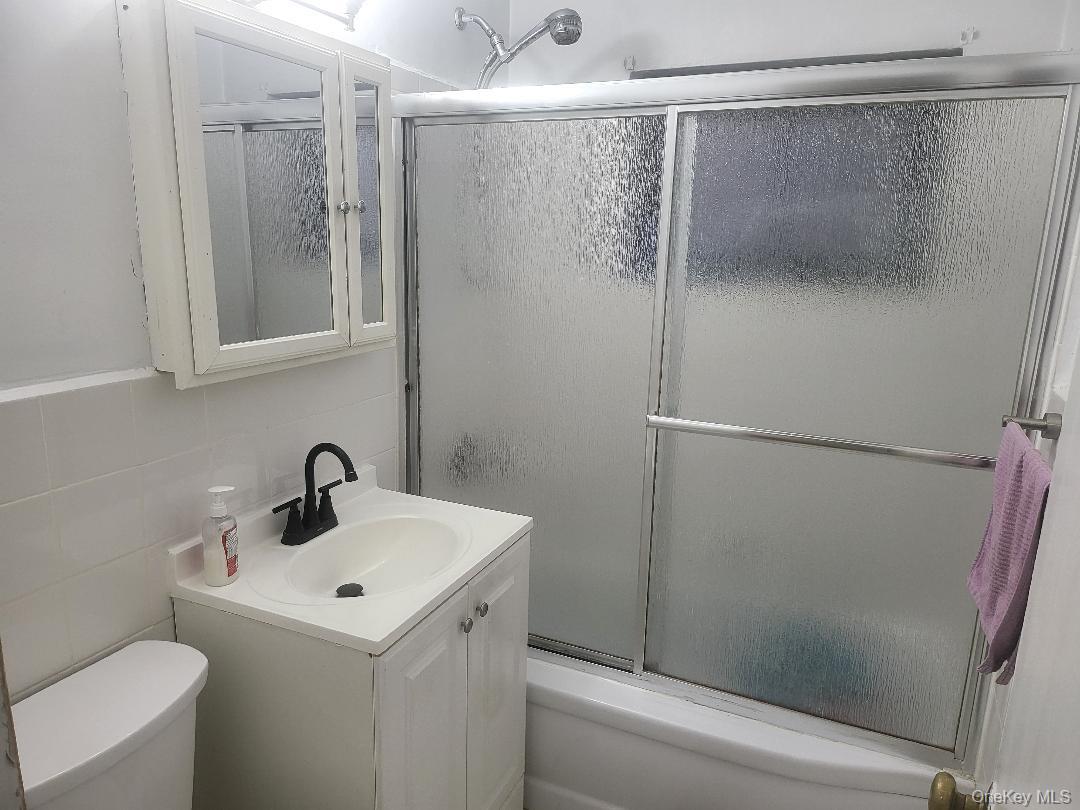 87-56 Francis Lewis Boulevard, Unit A47 photo 9