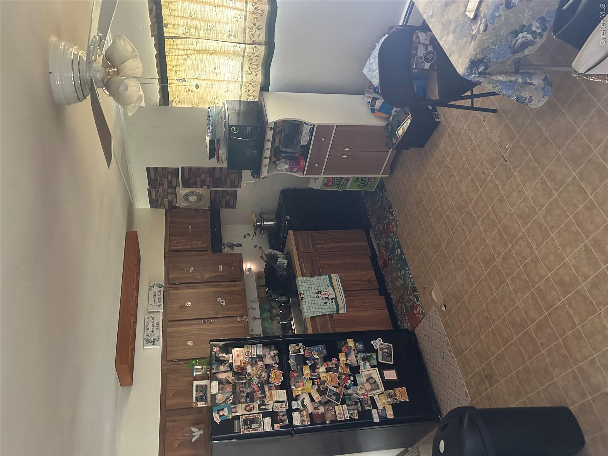6 Mead Lane – For Sale photo 8