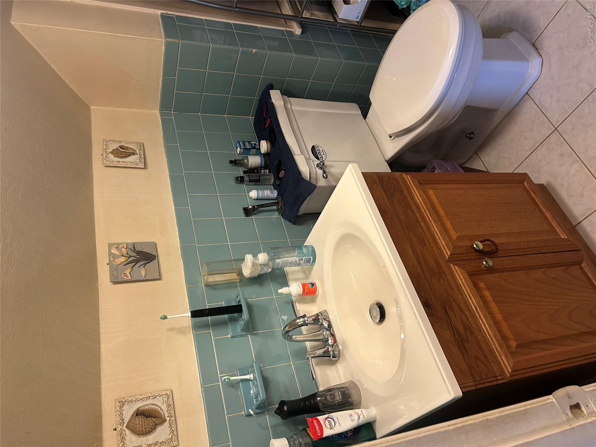 6 Mead Lane – For Sale photo 17