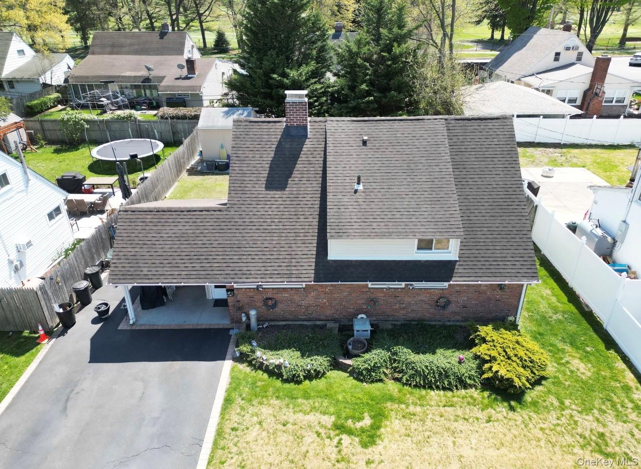 6 Mead Lane – For Sale