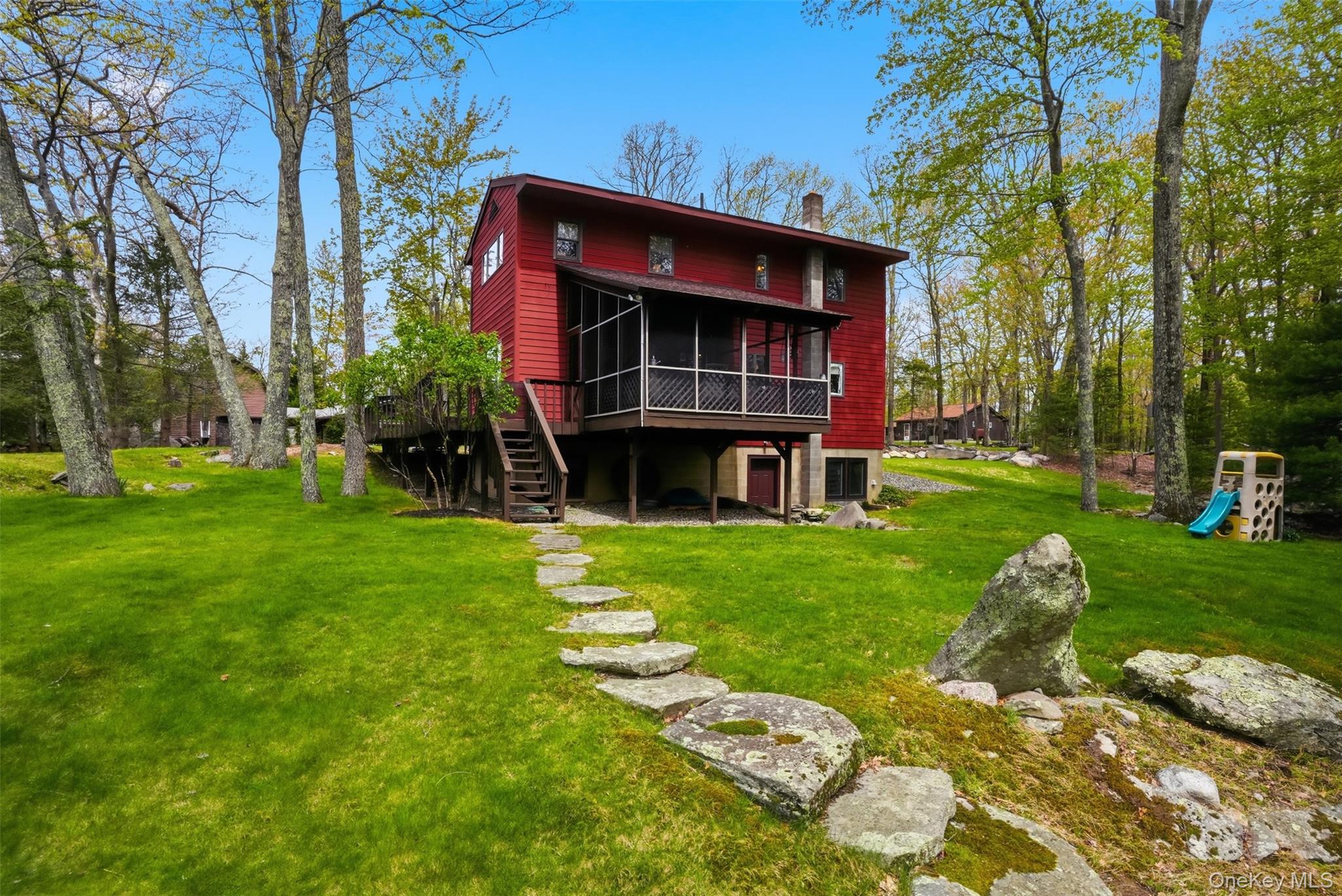 8 Division Road – For Sale photo 10