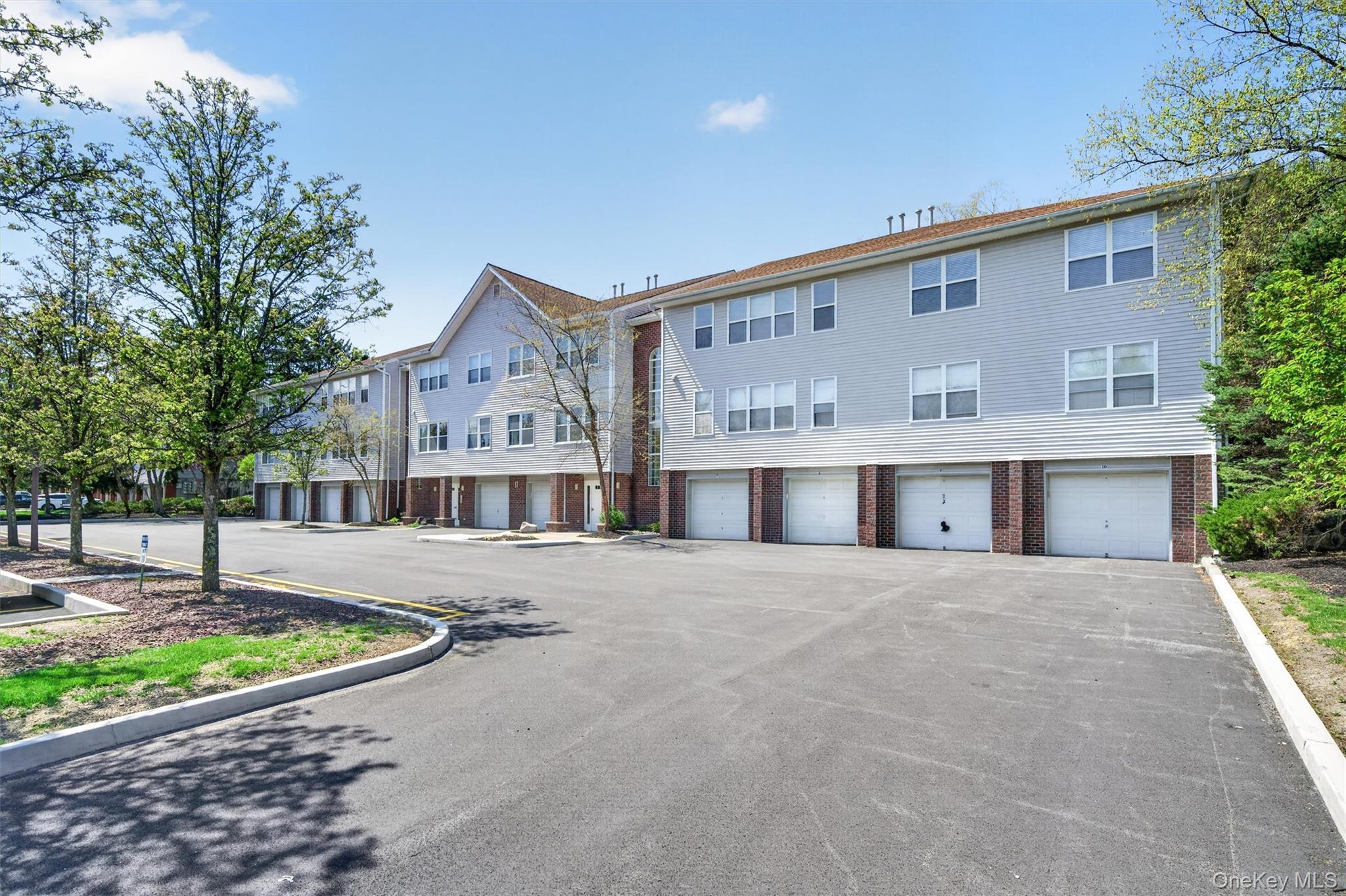 66 Deer Ct Drive – For Sale photo 2