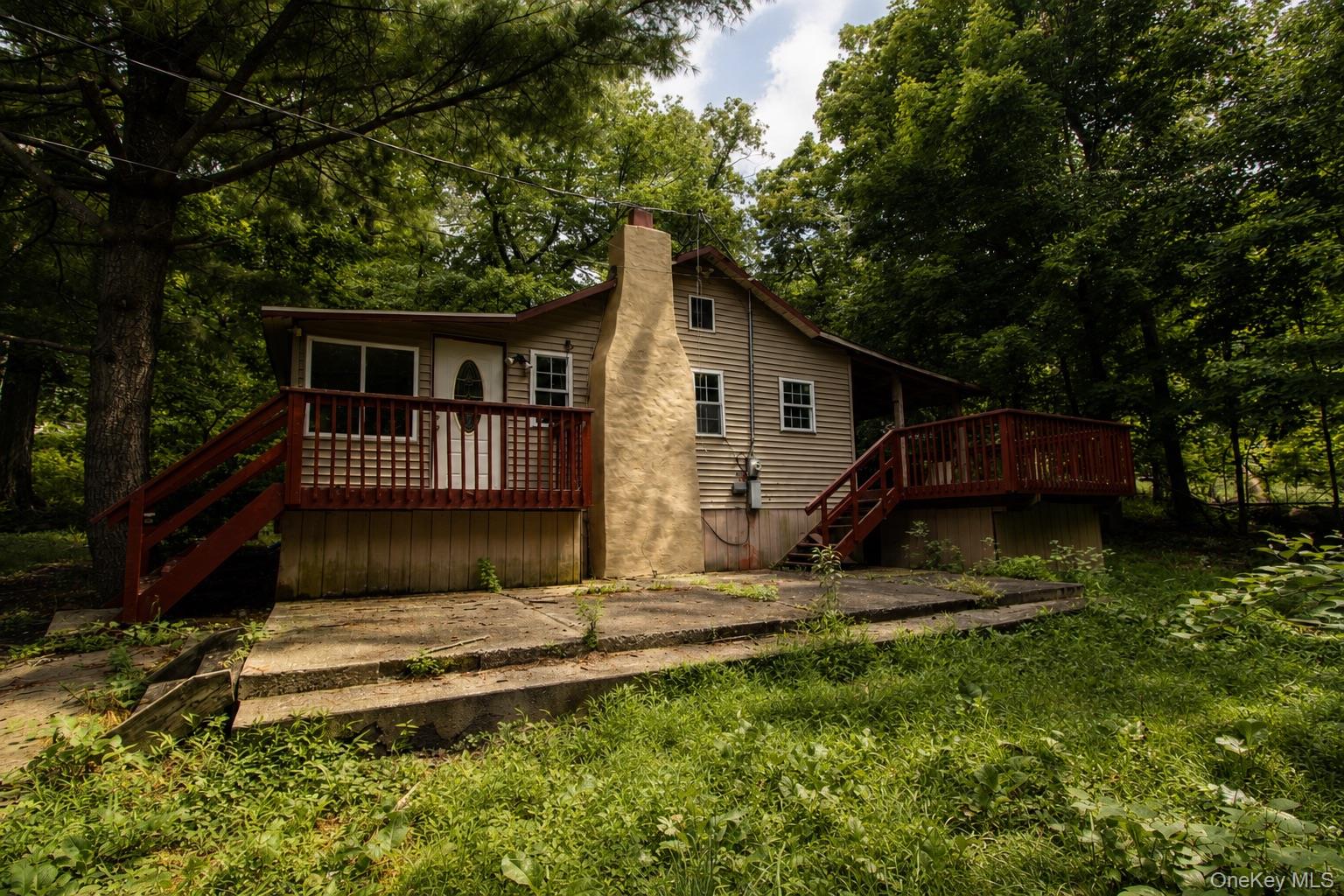 10 Lookout Trail – For Sale photo 2