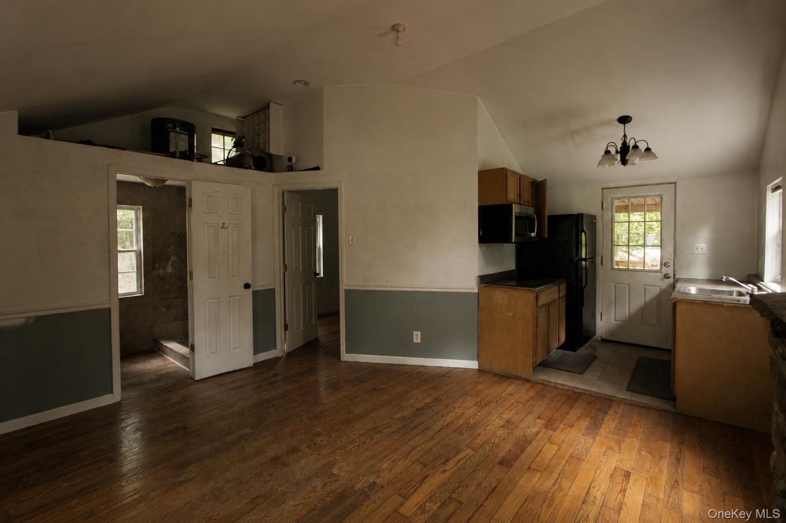 10 Lookout Trail – For Sale photo 8