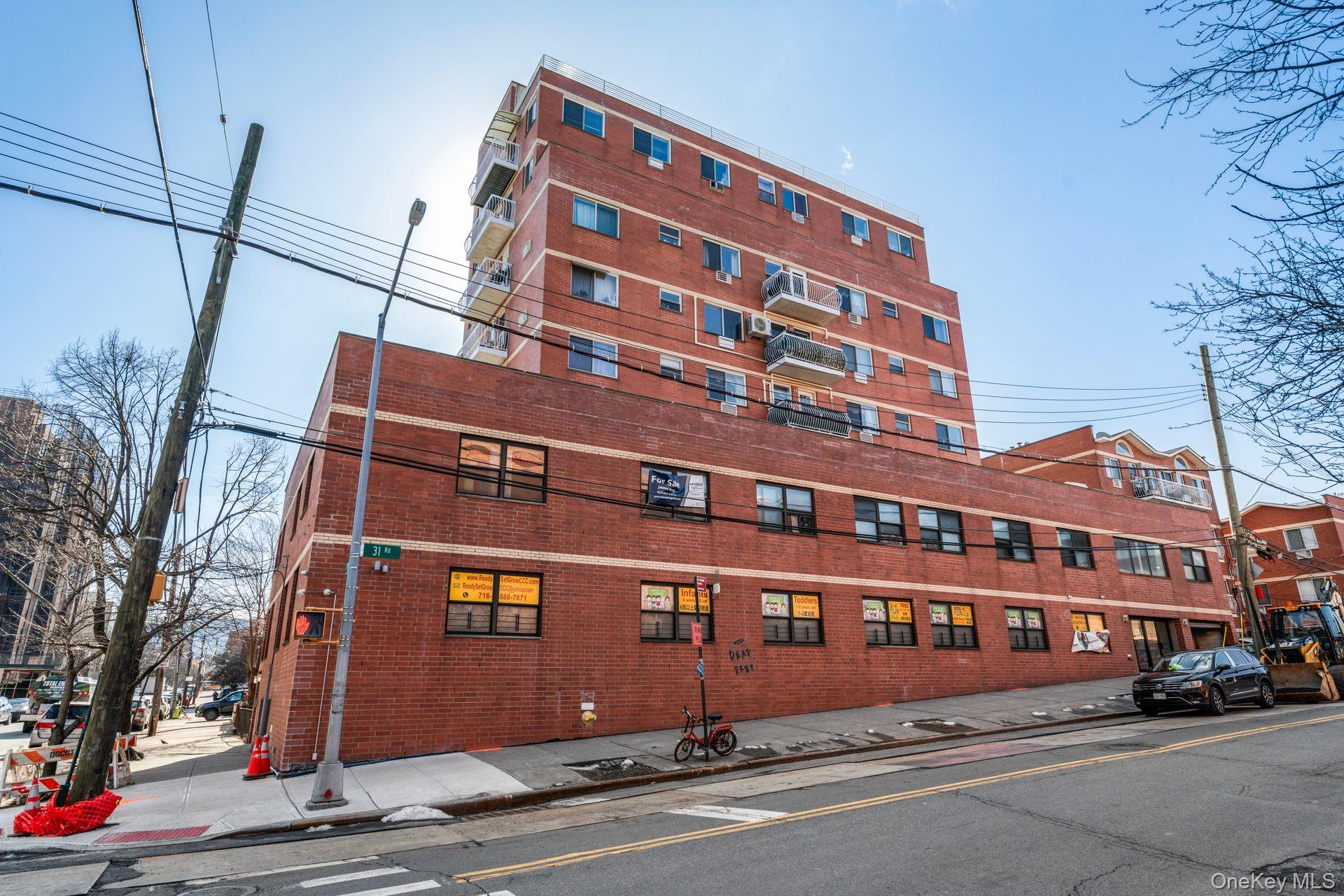 13616 31st Road, Unit 8B photo 2