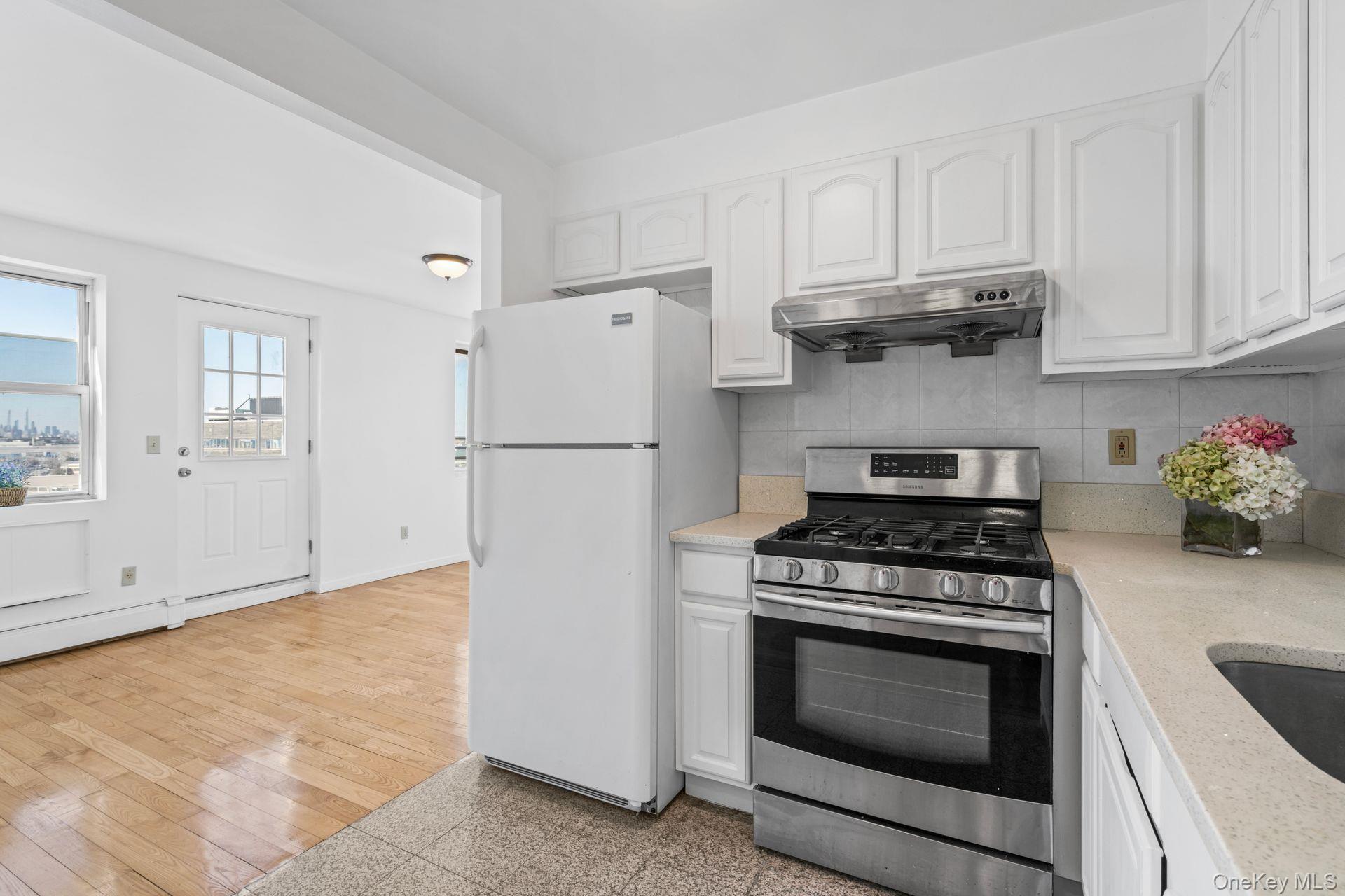13616 31st Road, Unit 8B photo 3