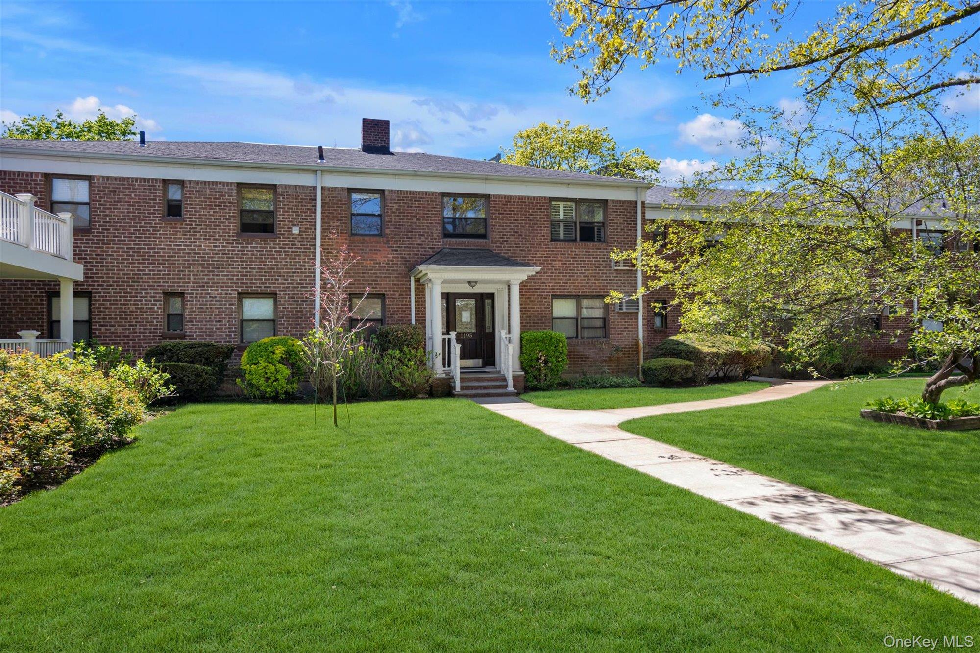 1195 E broadway, Unit L23 photo 2