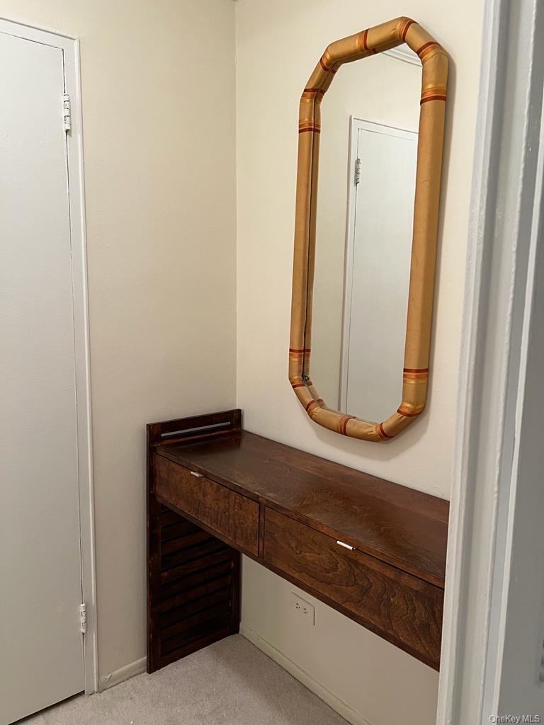 305 E 40 Street Street, Unit 4A photo 6