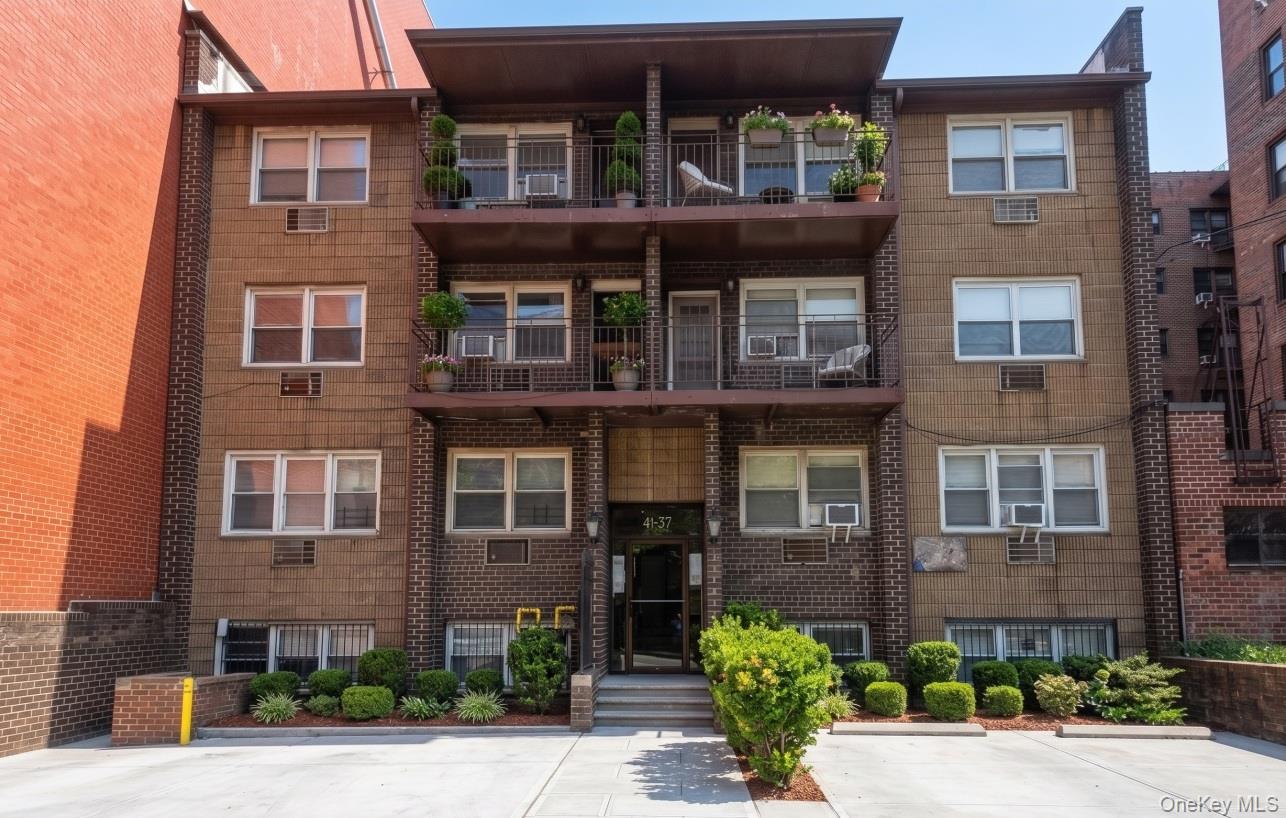 41-37 Parsons Boulevard – For Sale