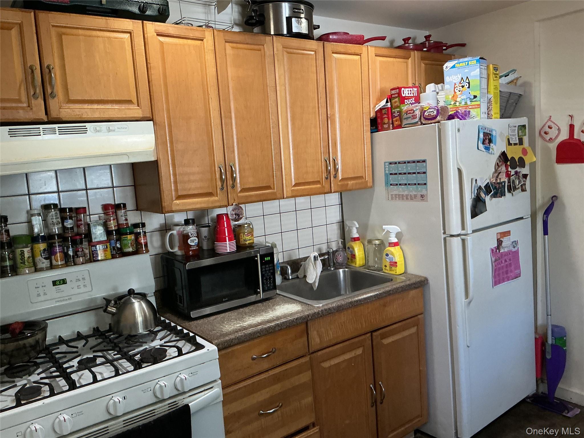 241 Covert Street – For Sale photo 5