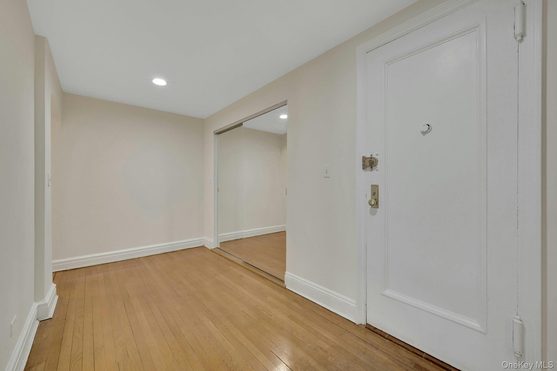 280 Bronxville Road, Unit 5X photo 5