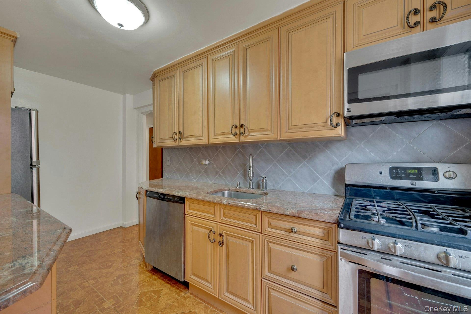 280 Bronxville Road, Unit 5X photo 13