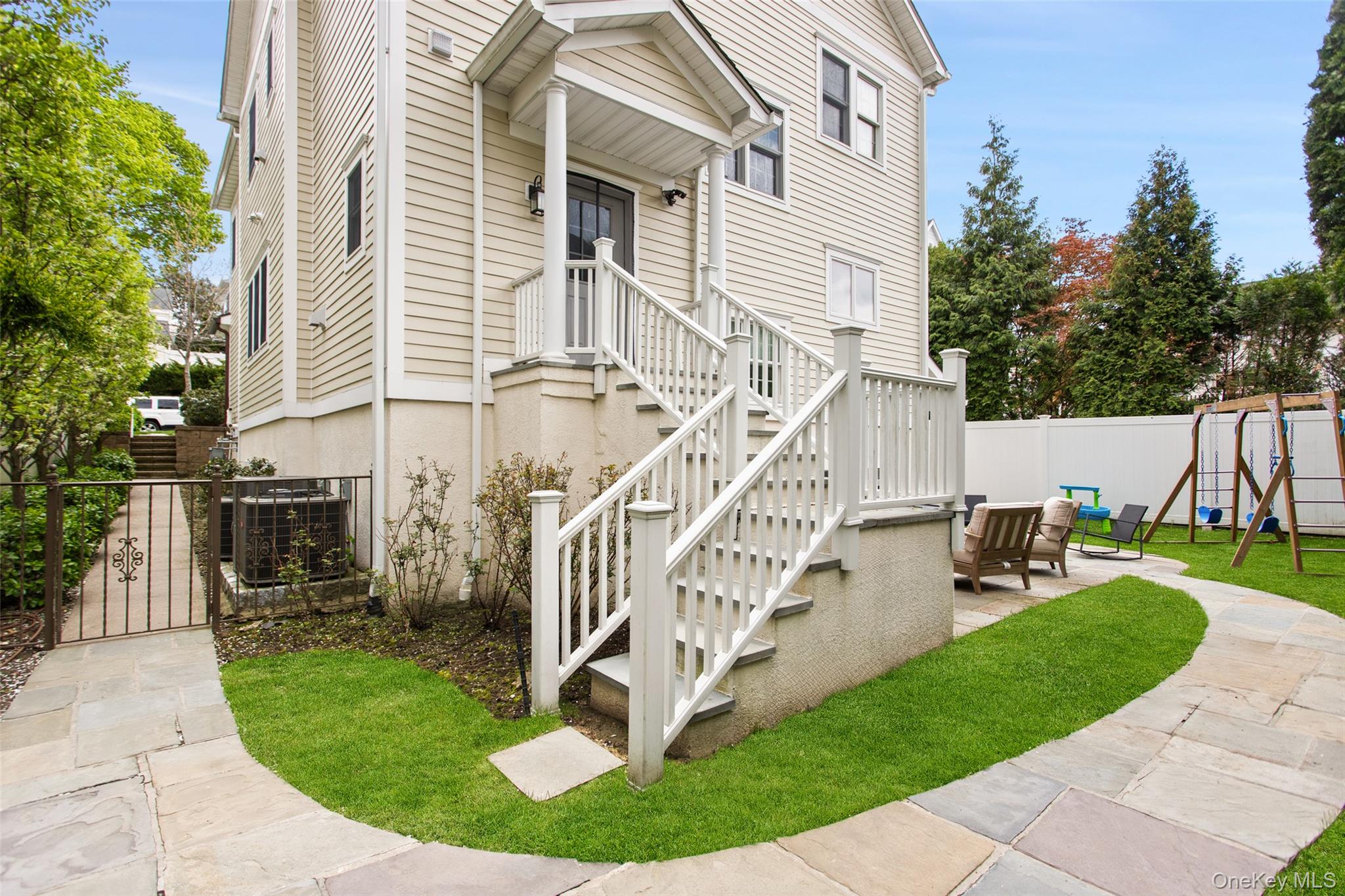 51 Wallace Street – For Sale photo 4