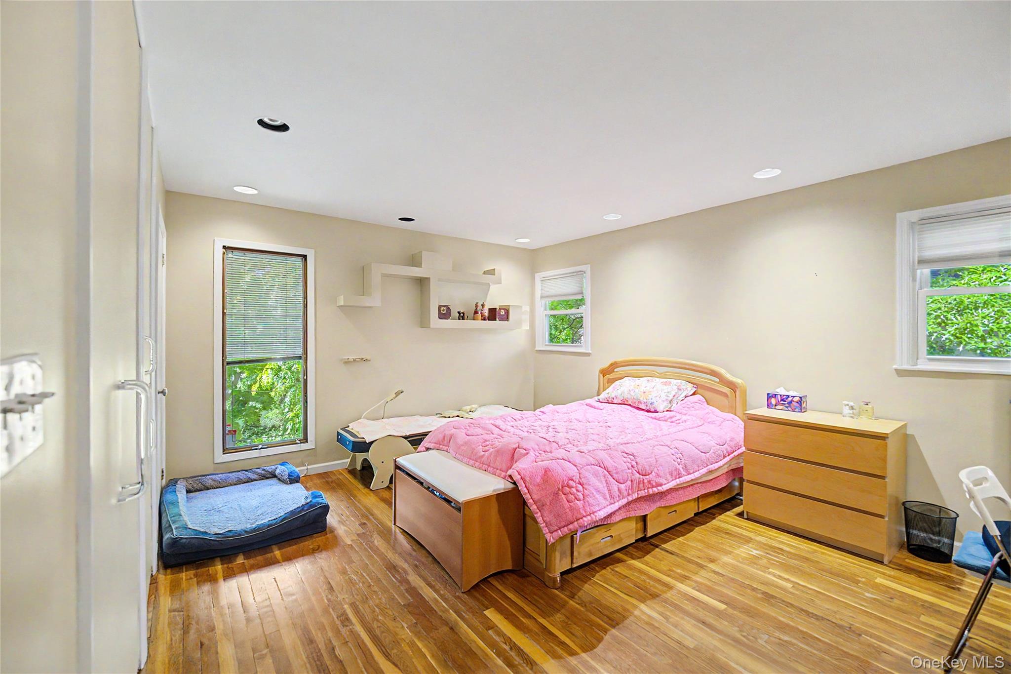 105 Serpentine Lane – For Sale photo 16
