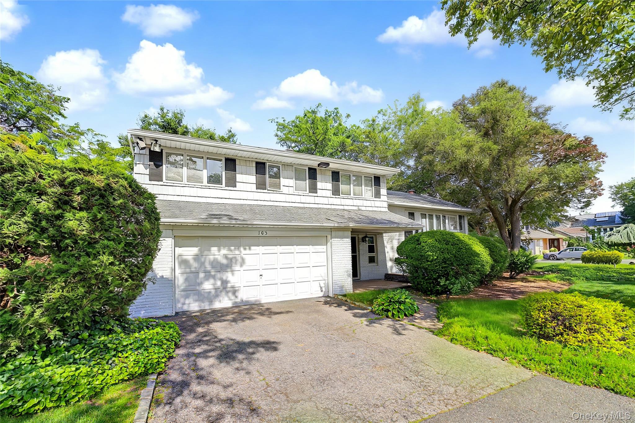 105 Serpentine Lane – For Sale