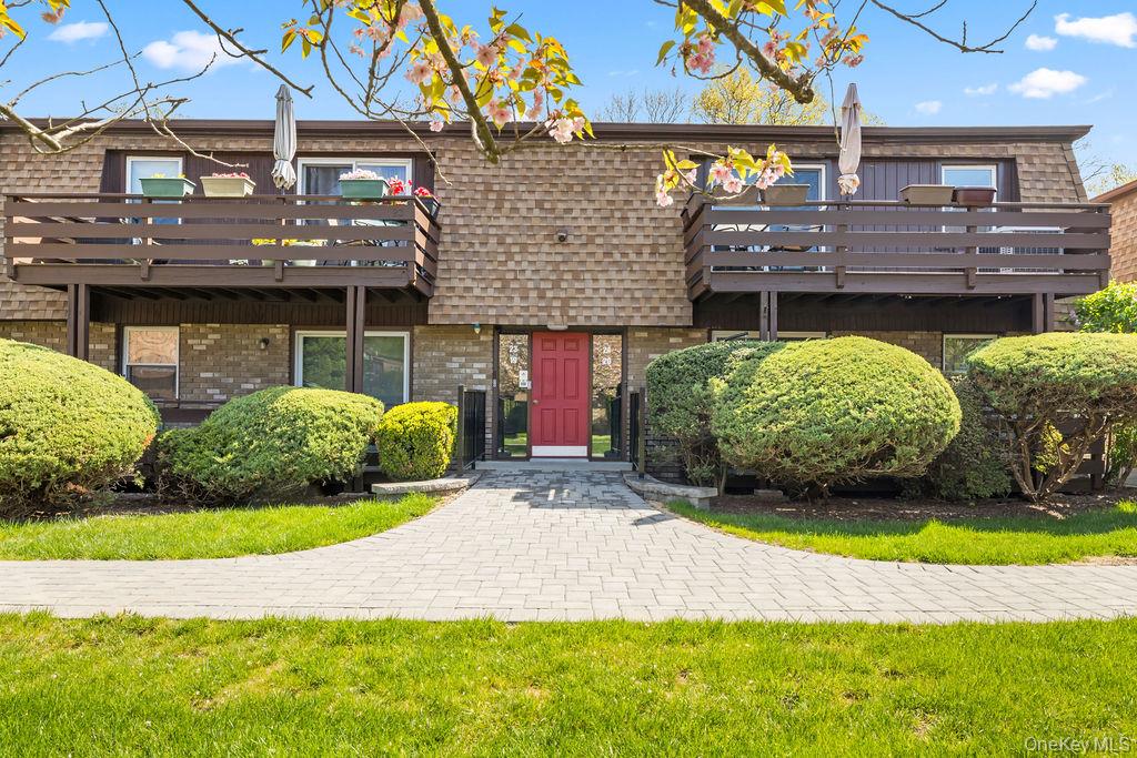 19 New Holland Village – For Sale