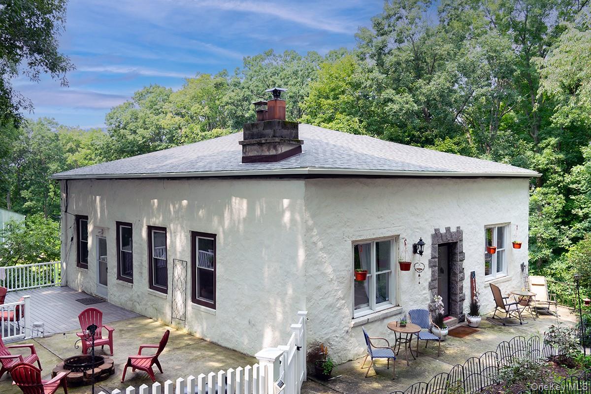 11 Forest Place – For Sale photo 2