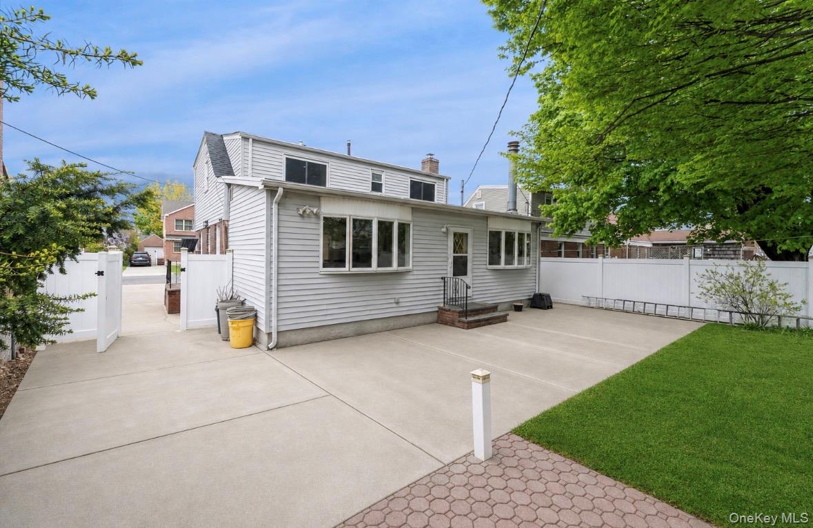 5 Edward Avenue – For Sale photo 5