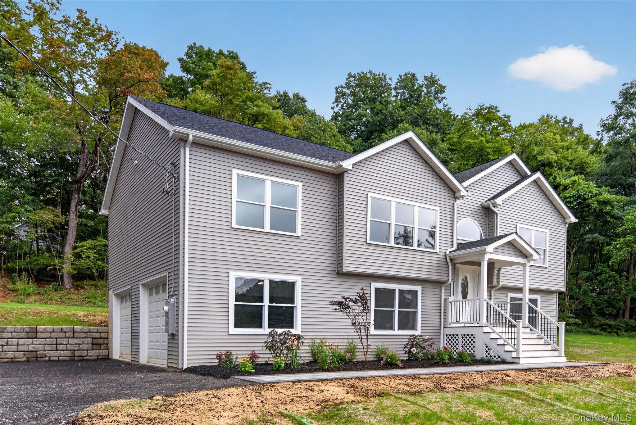 592 Ludingtonville Road – For Sale photo 2