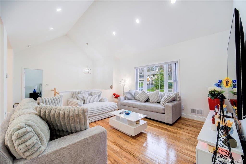 68 Picadilly Circle – For Sale photo 10