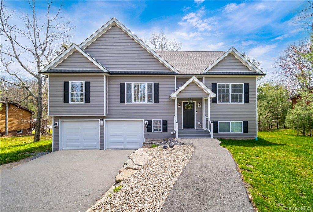 68 Picadilly Circle – For Sale