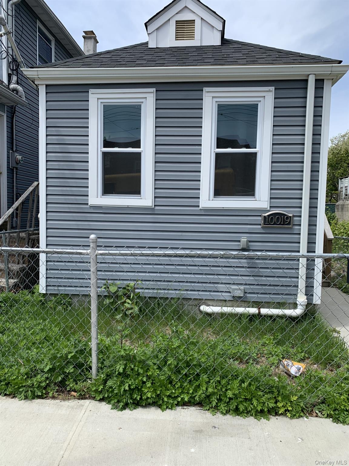 10019 Avenue N – For Sale