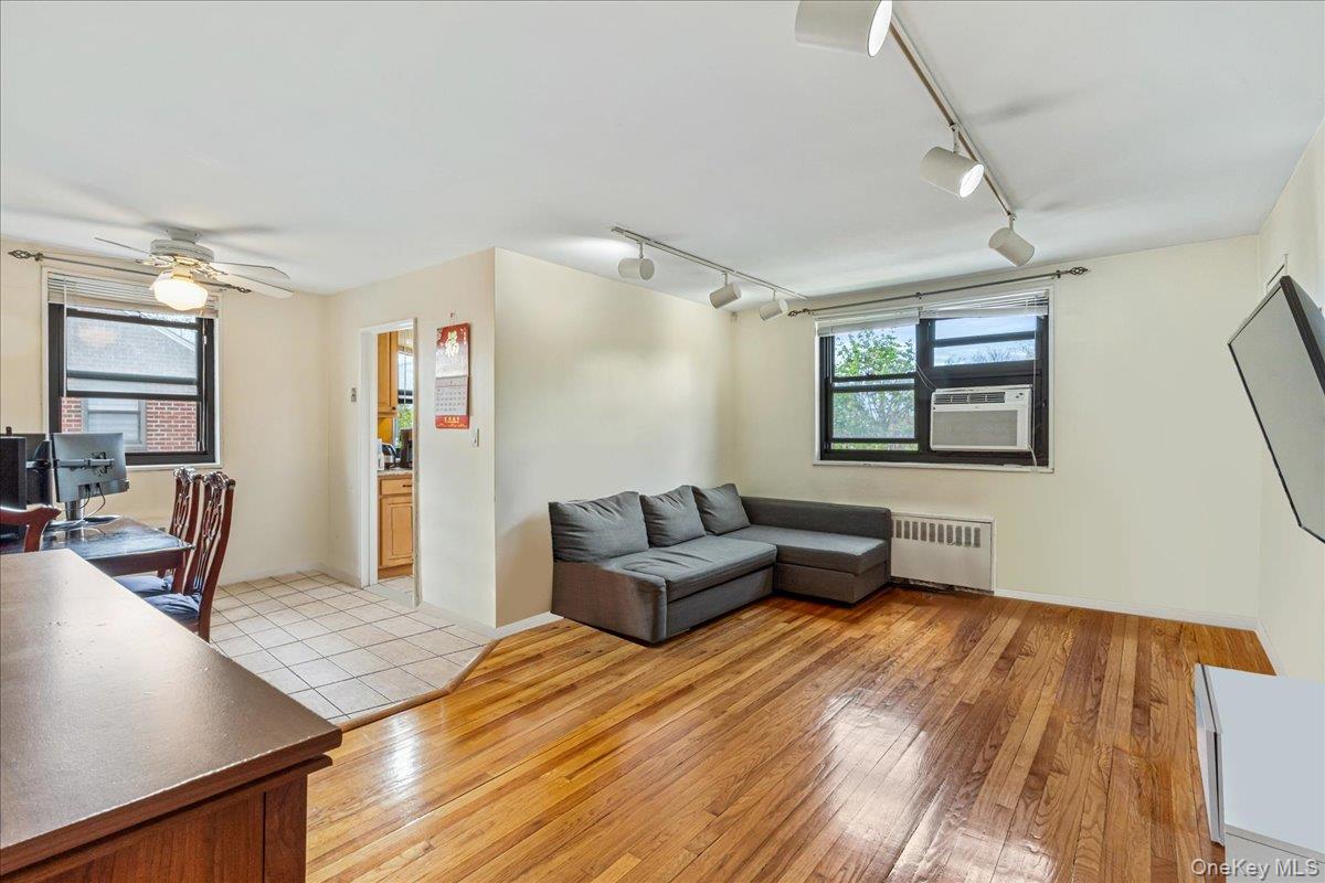 160-10 Cross Island Parkway, Unit 6-178 photo 2