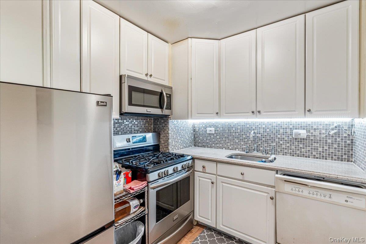 18-05 215th Street, Unit 8B photo 9