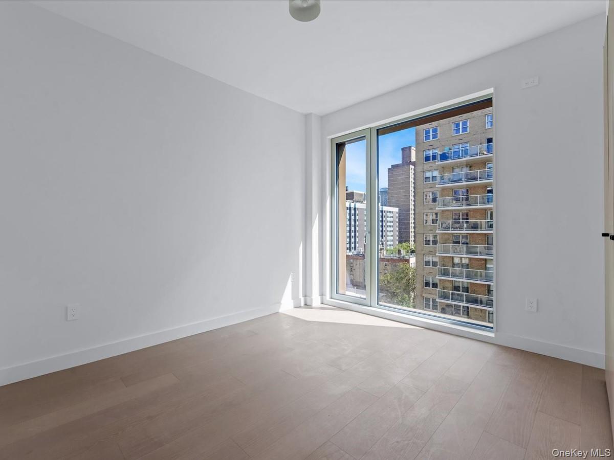 250 E 25th Street, Unit 9B photo 12