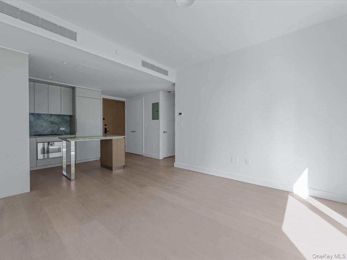 250 E 25th Street, Unit 9B photo 11