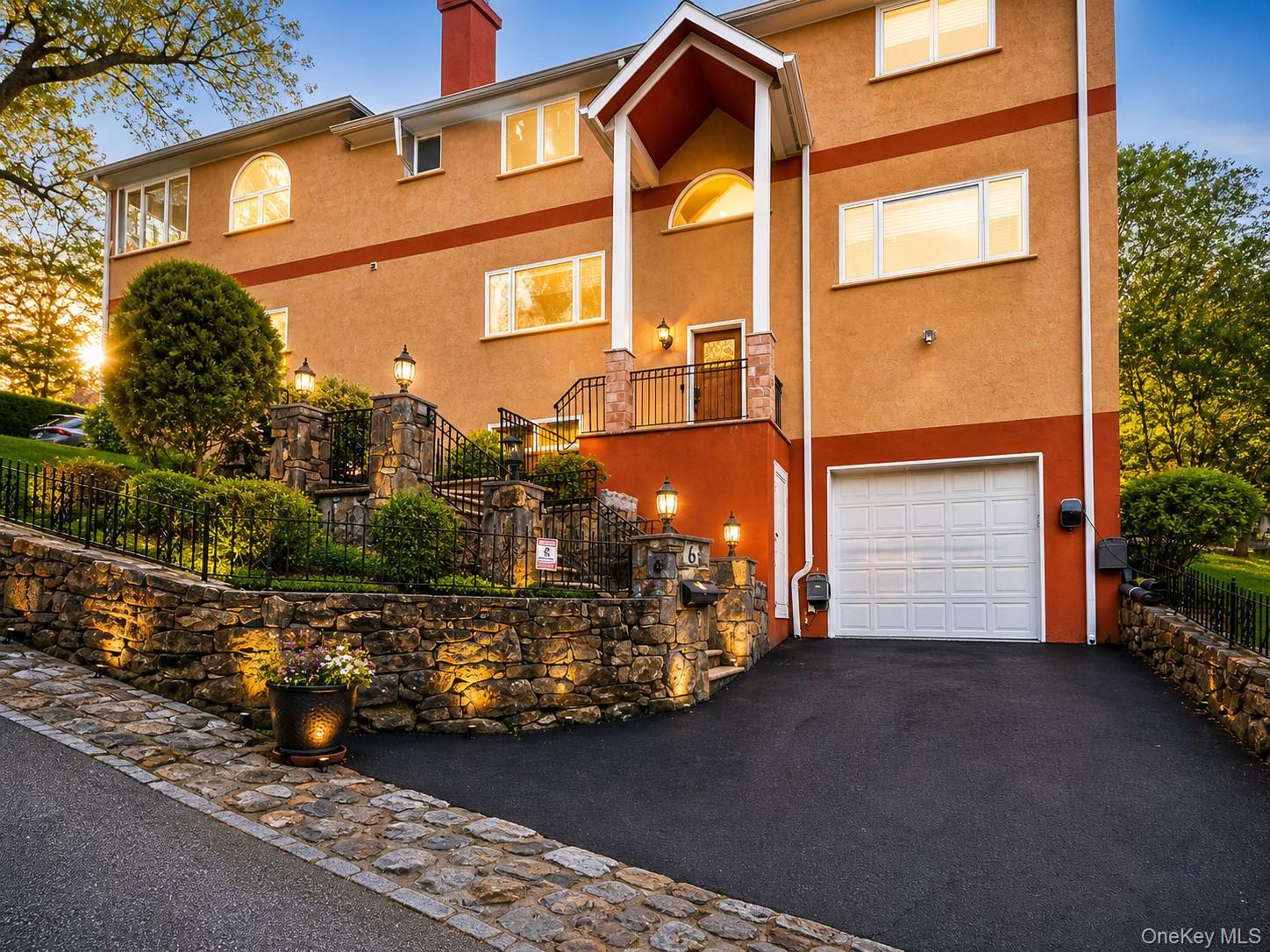 6 Inwood Place – For Sale photo 2