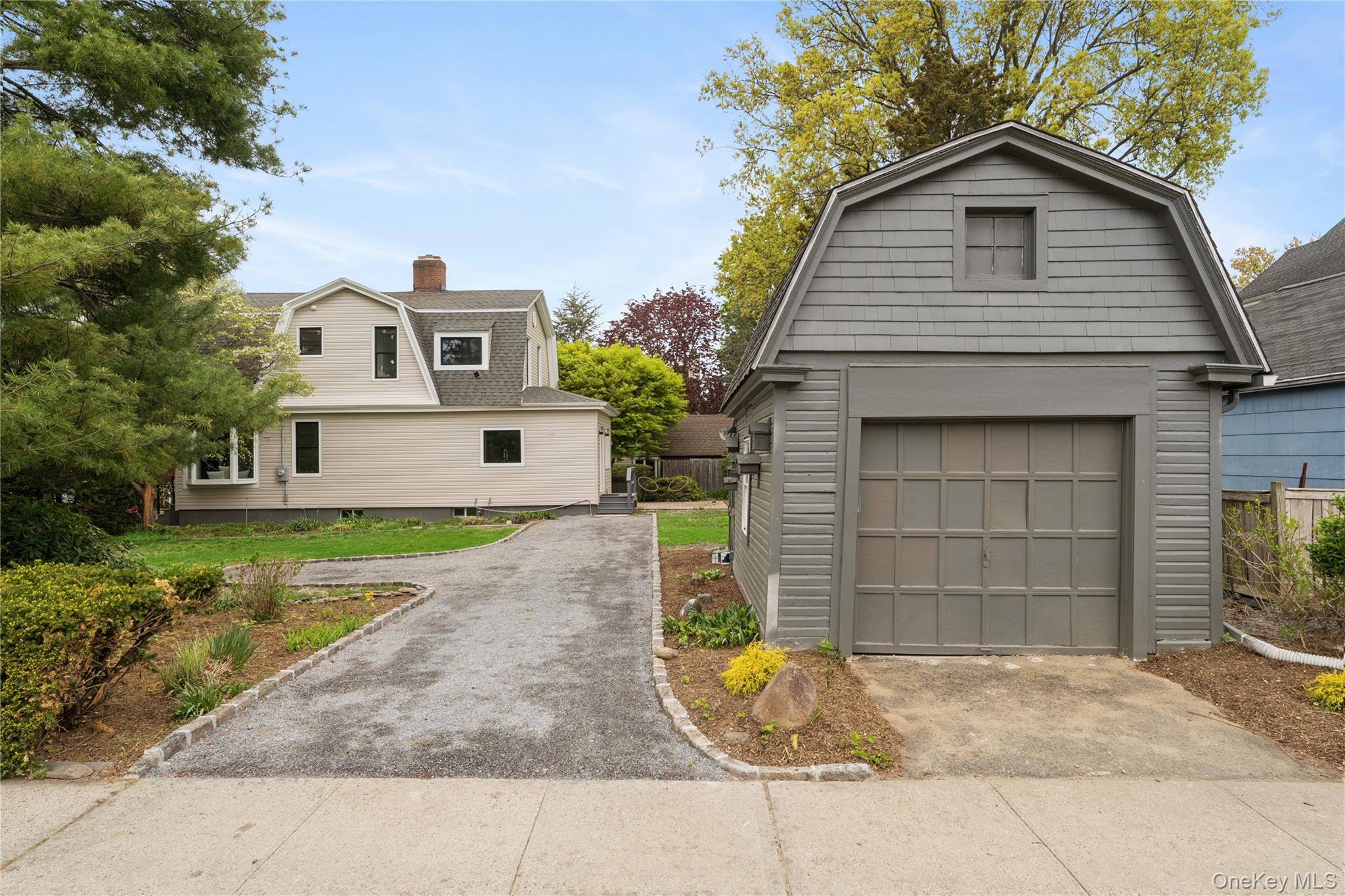 21 Mackey Avenue Avenue – For Sale photo 2